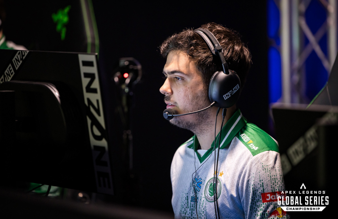 Photo d'ImperialHal en train de jouer.