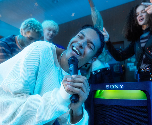 ULT FIELD 7 Give your party a bass boost.