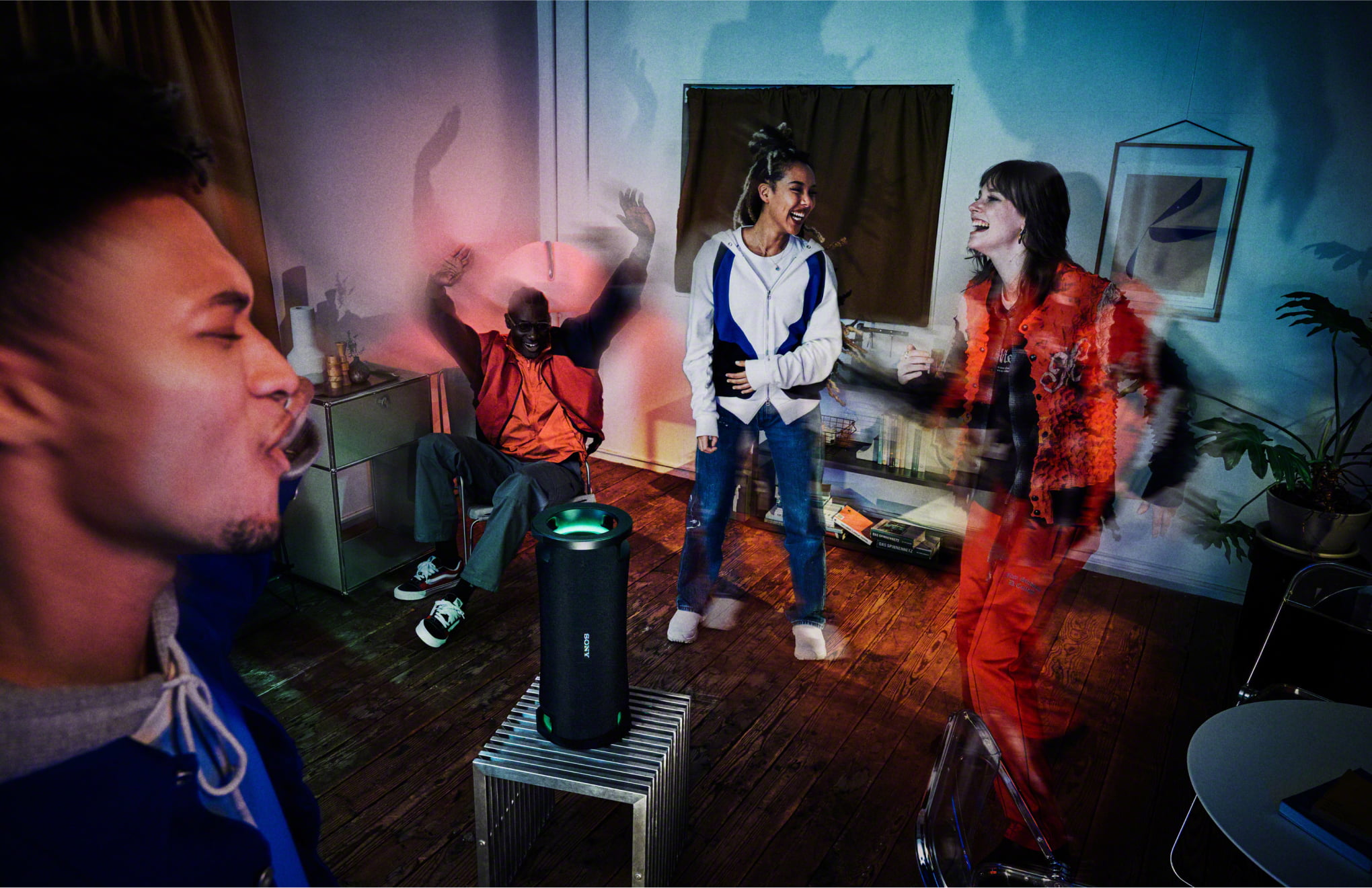 ULT FIELD 7 Give your party a bass boost.