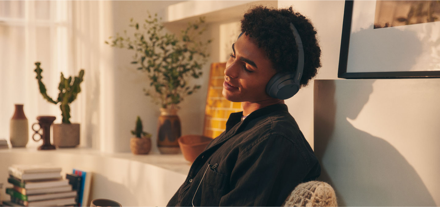 sony wh-ch720n over-ear wireless headphones, white