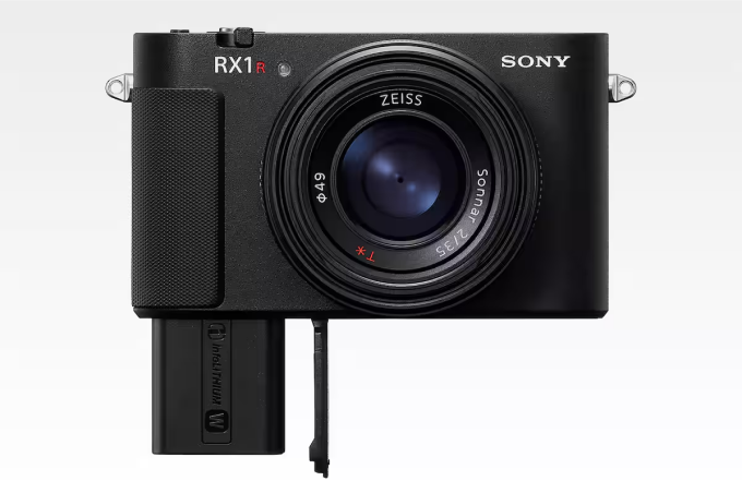 Sony RX1R III Premium Compact Camera | DSC-RX1RM3 | Sony Electronics